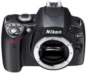 Nikon D40 Digital SLR Camera With Lens
